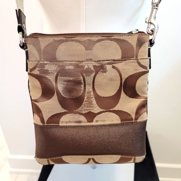 Coach Monogram Swingback Crossbody Bag - Picture 4 of 9